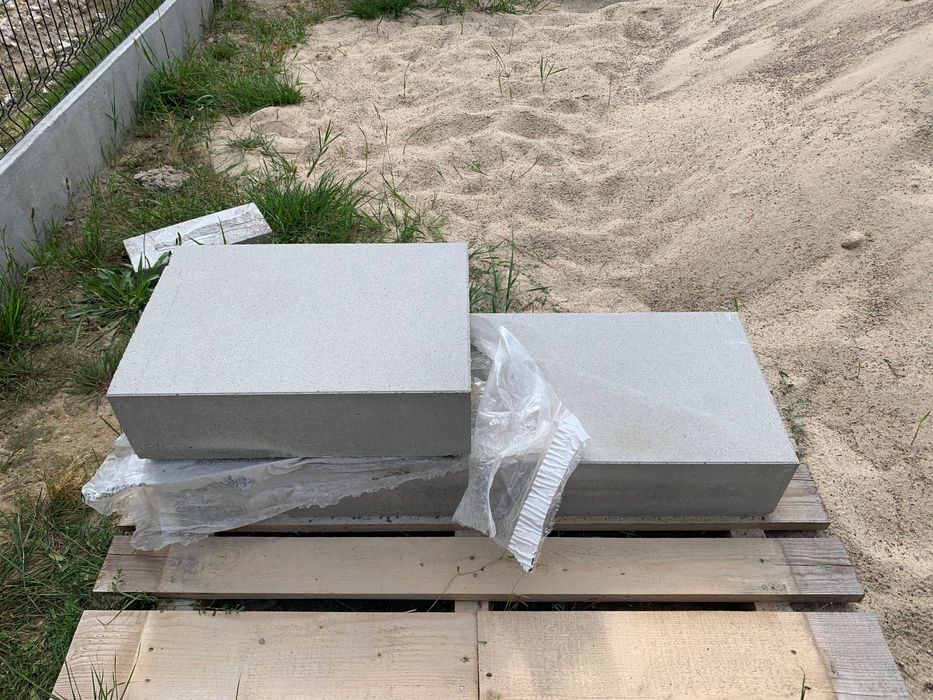 Certus stopień schodowy jasnoszary 100x35x15