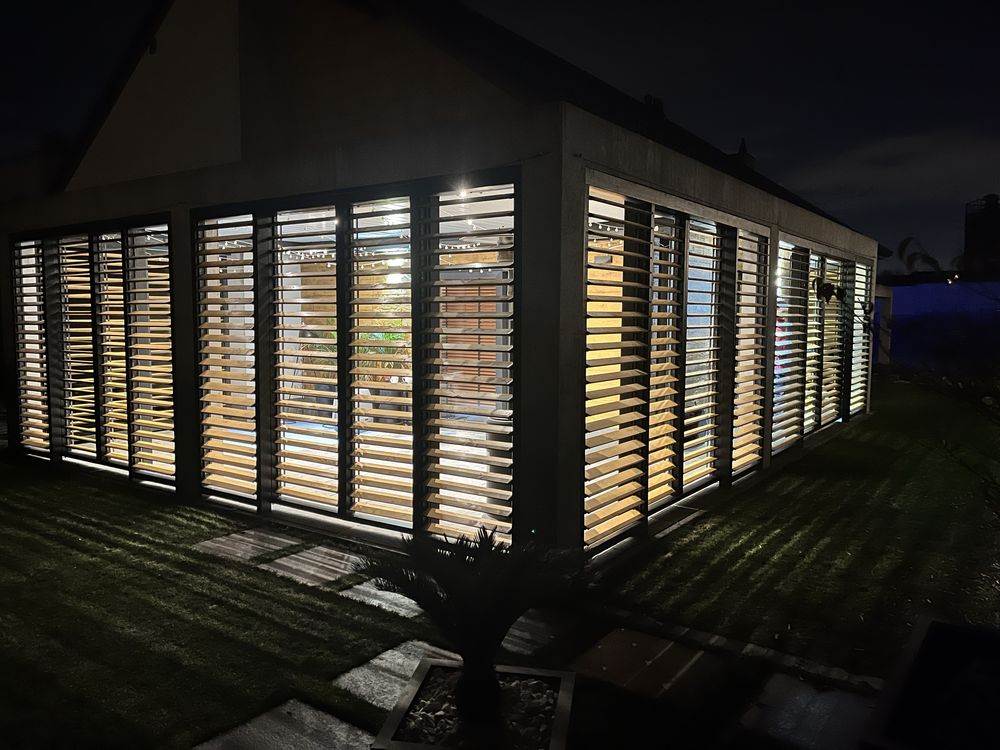 Shuttersy ruchome deseczki zadaszenie tarasu