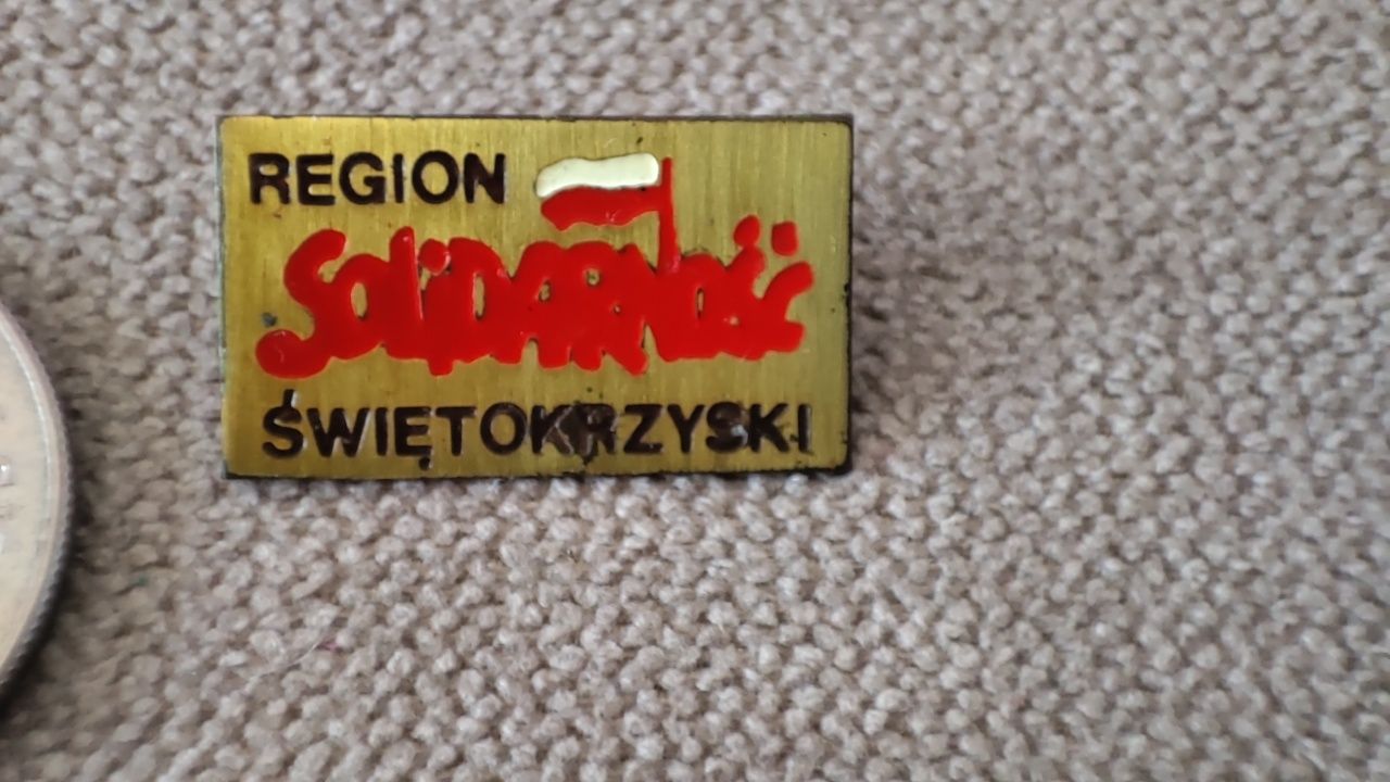 Solidarność zestaw dwie monety i przypinka