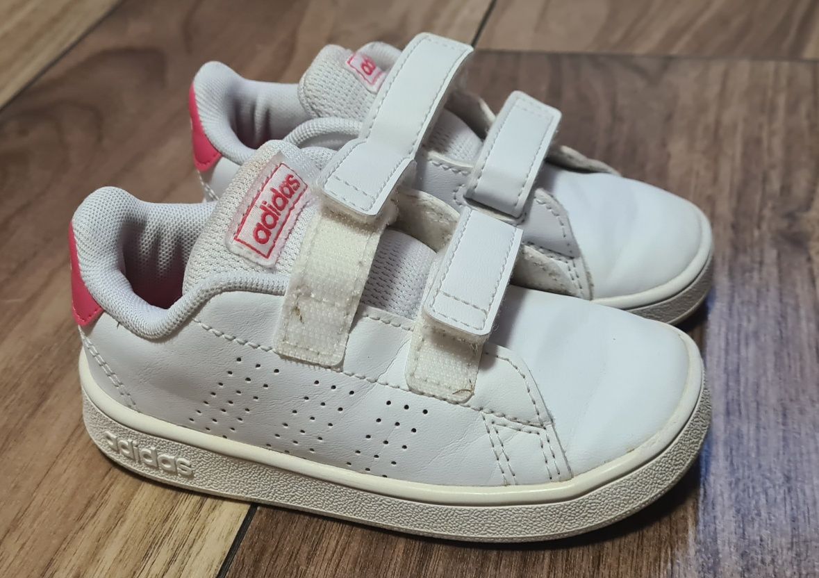 Białe buty Adidas rozmiar 23