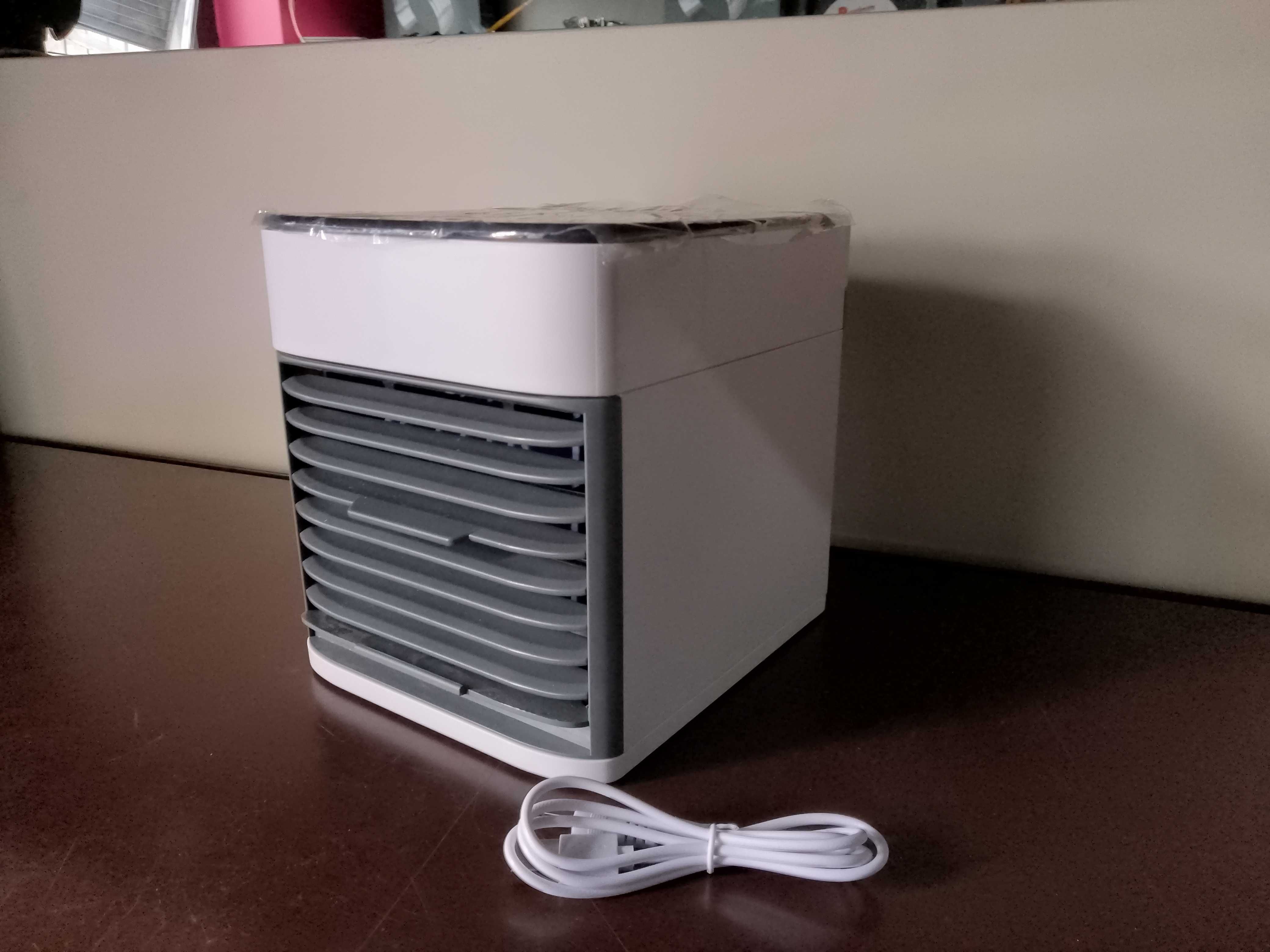 AIR ARCTIC COOLER LED USB mini mobilny przenośny klimatyzator WODĘ LED
