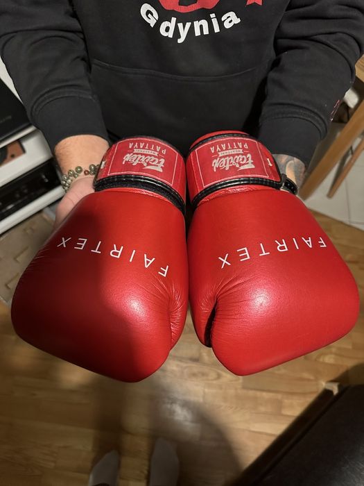 Rękawice FAIRTEX PATTAYA 16oz Metalic Red