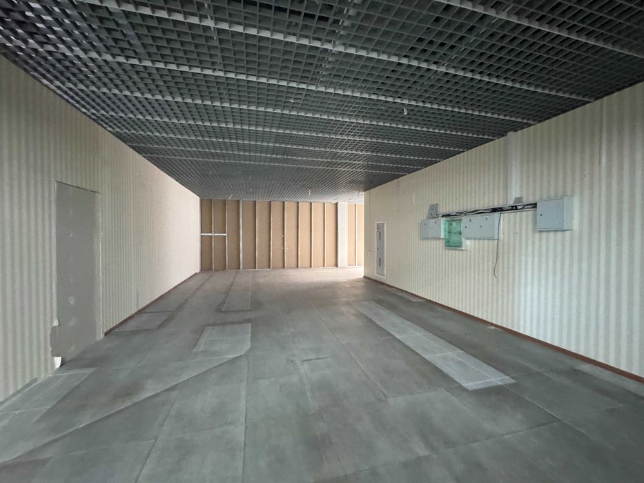 Торгове приміщення в ТЦ Ринковий