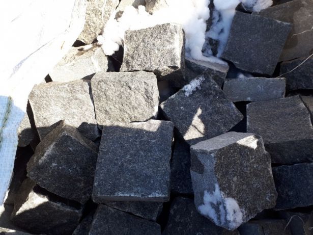 Брусчатка,бруківка гранітна розпродаж по 1700гр  за 1 тон