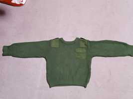 Продам зелёный свитер