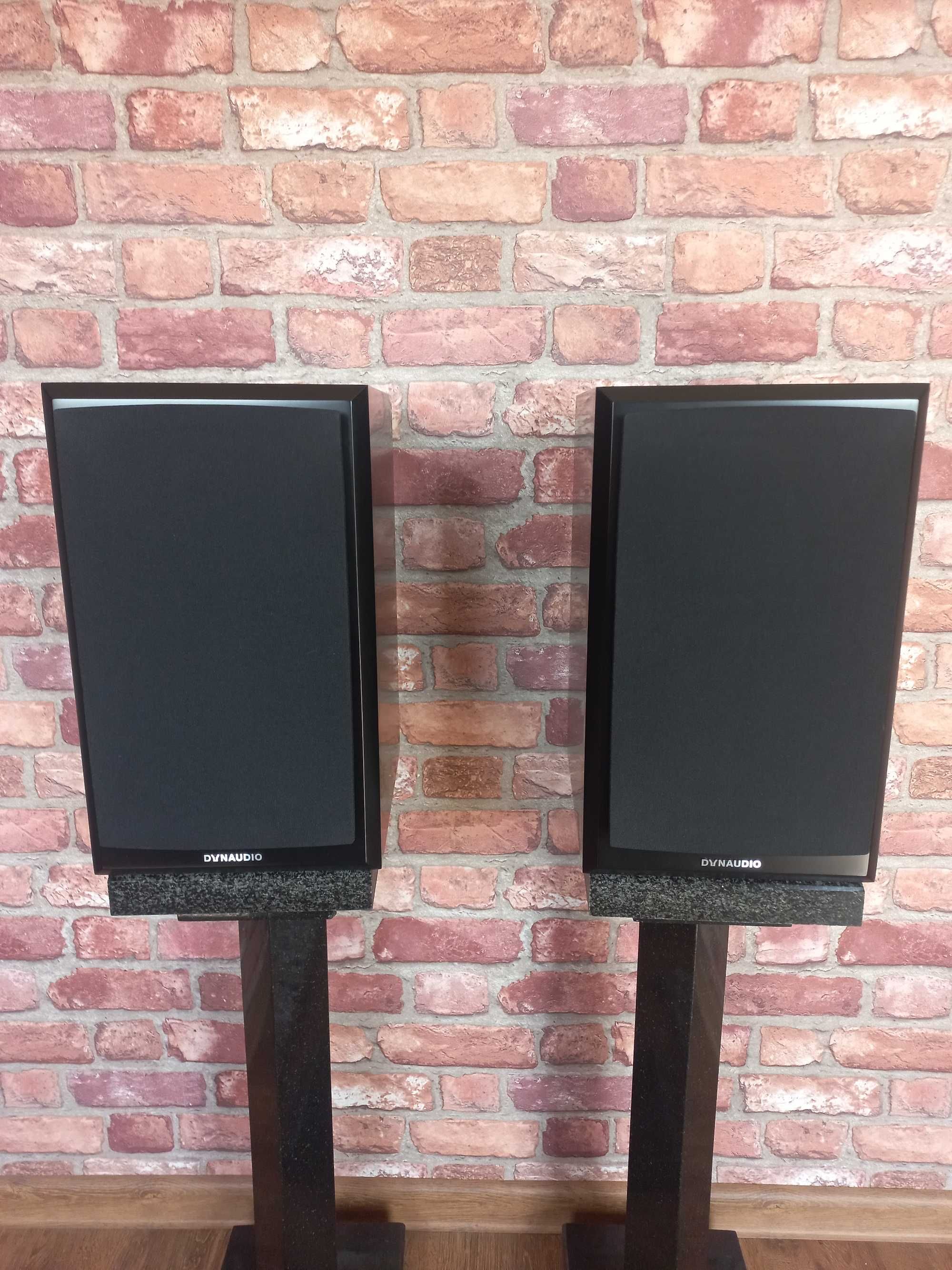 Dynaudio Emit M20