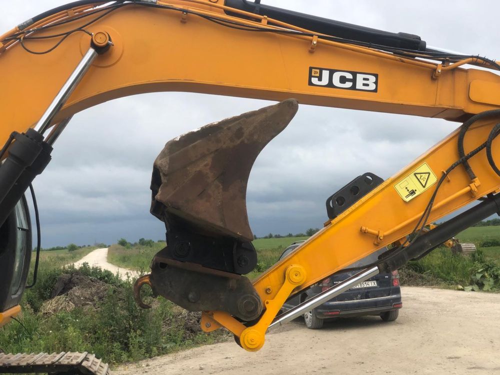 В наличии гусеничный экскаватор JCB 160 LC , 2008 г