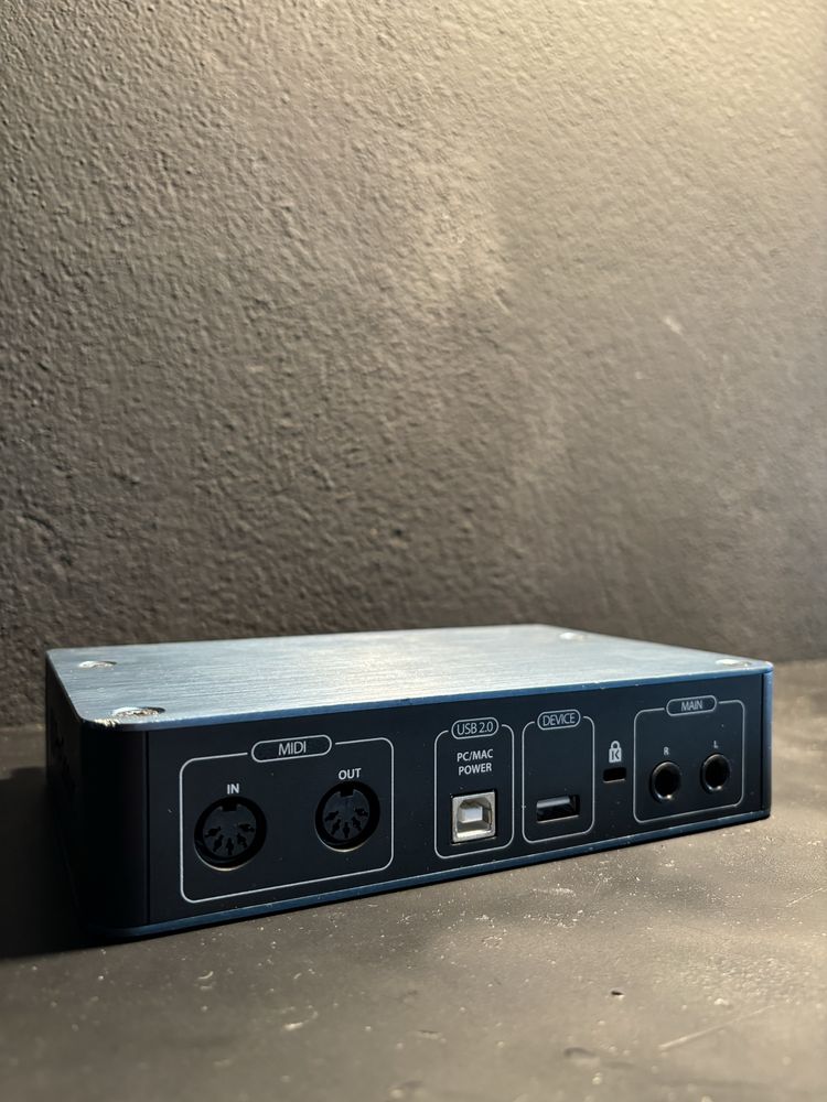 Interface PreSonus AudioBox iTwo & Microfone Condensador