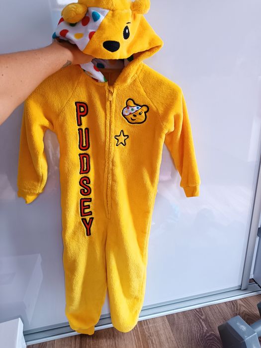 Kombinezon piżama jednoczęściowa miś Pudsey 104