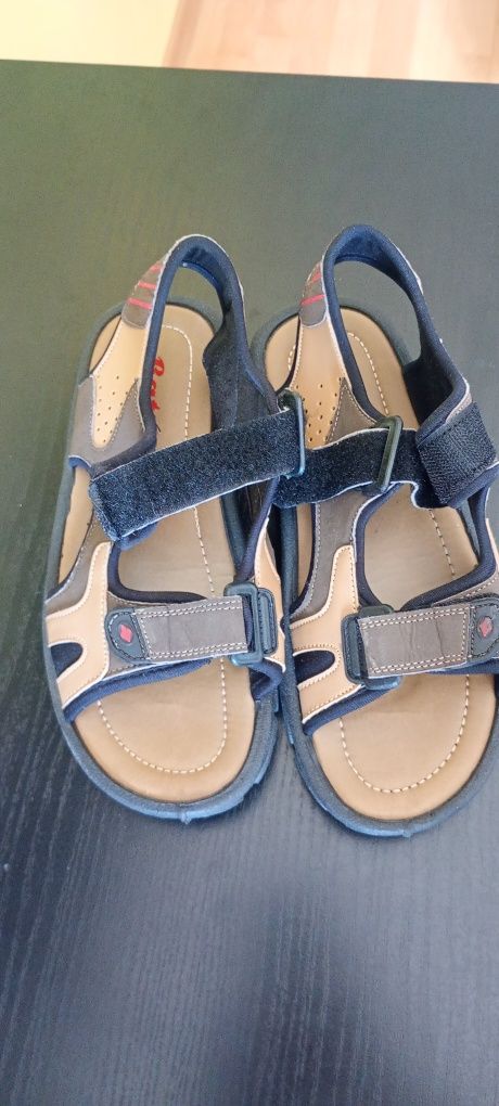 Bata 40,5 sandały skórzane