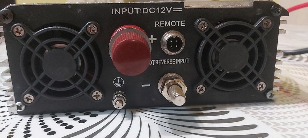 Інвертор  12-220