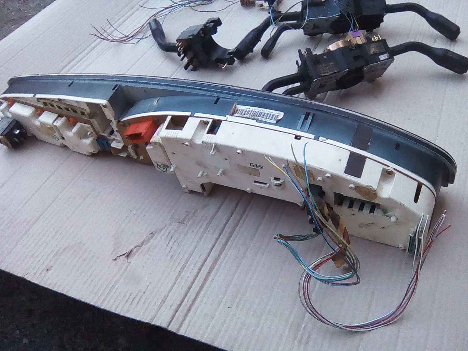 Przełącznik świateł Tempomat AUDI 80 100 a6 c4 a8 a4 Licznik komputer
