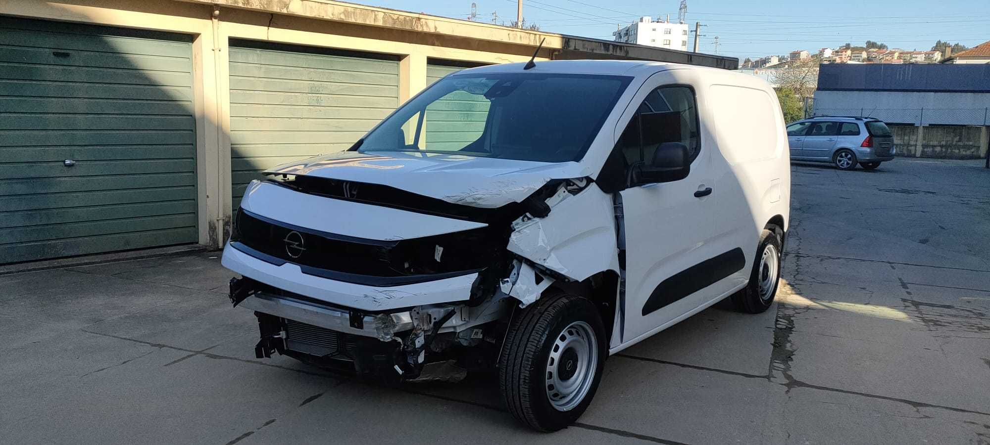 OPEL Combo cargo L1 1.5 Diesel (IVA DEDUTÍVEL)