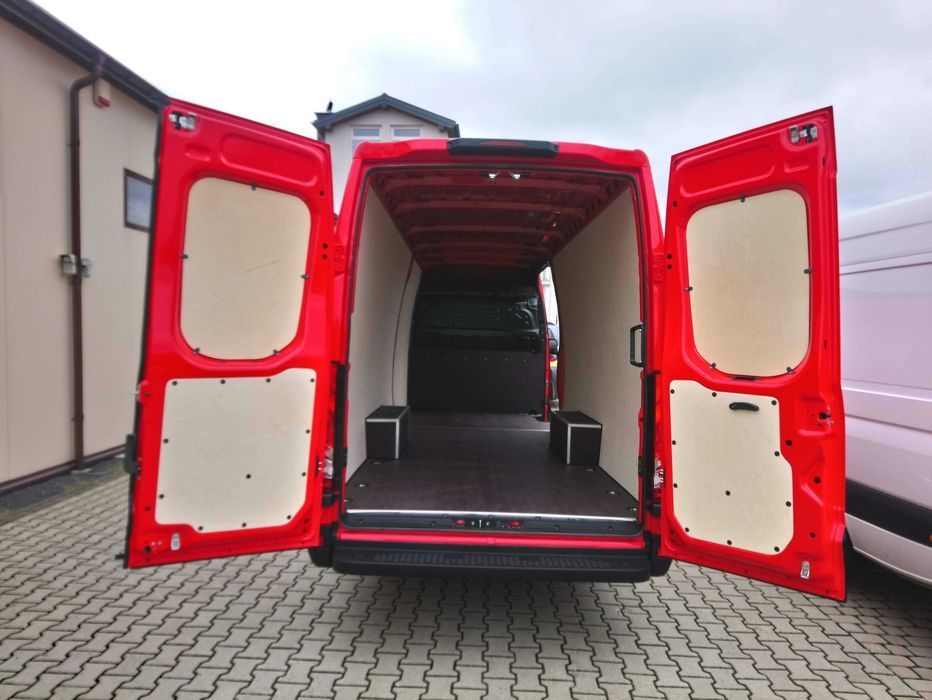 Iveco L4 Profesjonalne zabudowy samochodów dostawczych