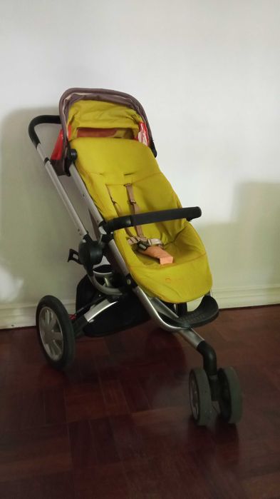 Carrinho Quinny com acessorios