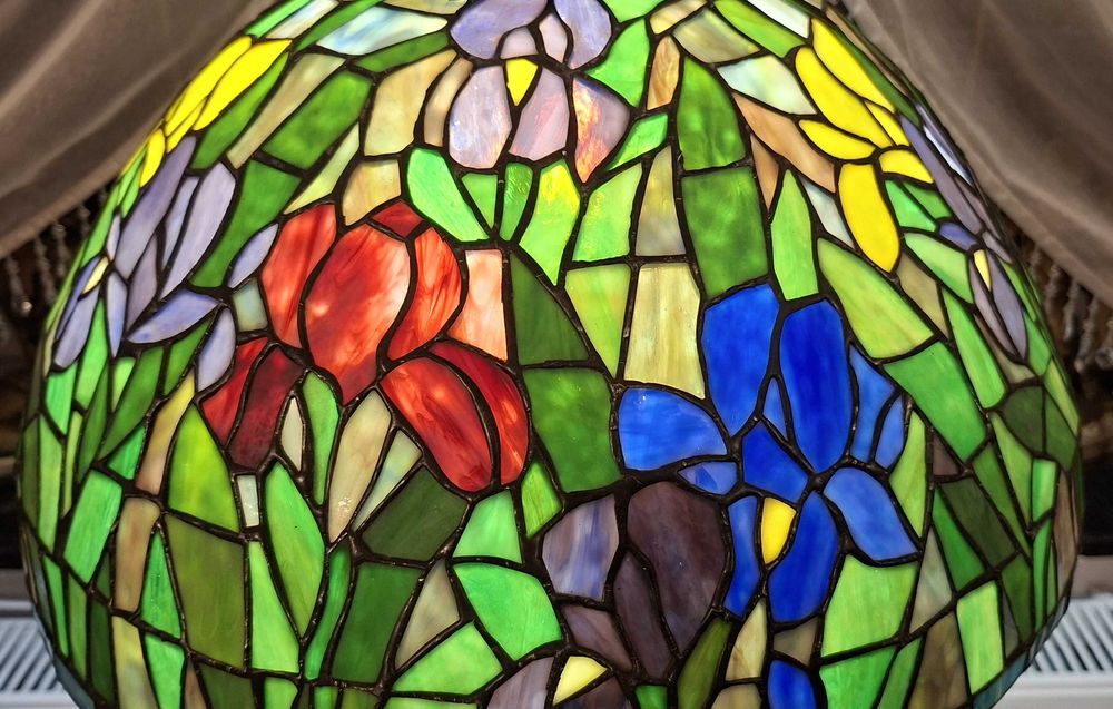 Lampa witrażowa (w stylu Tiffany) wys.57cm,śred.40cm -stan idealny