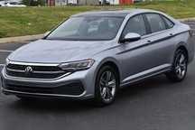 Volkswagen Jetta SE 2023