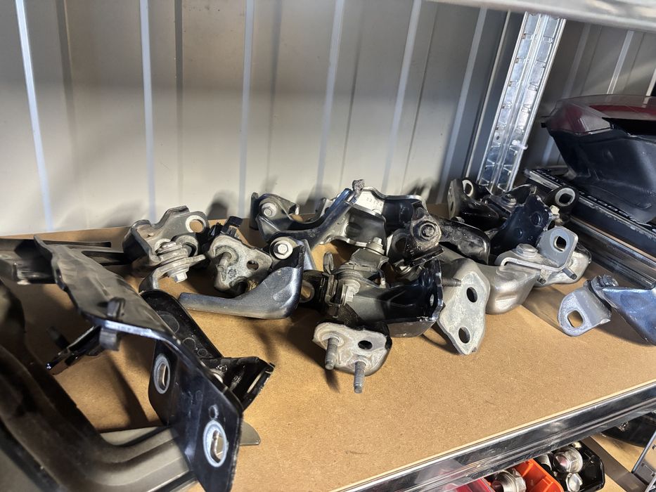 Zawias zawiasy drzwi maski Ford Edge TYŁ PRZÓD