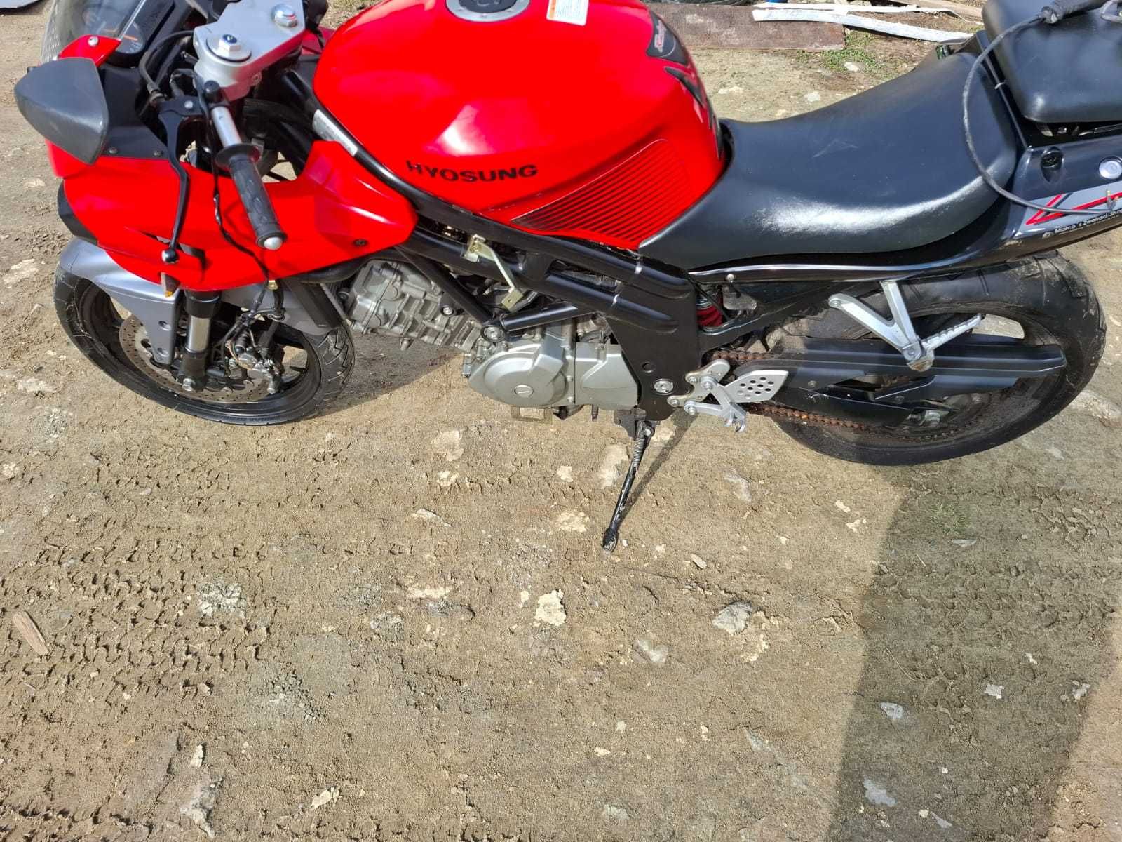 Części Hyosung 650 GT Rok 2007