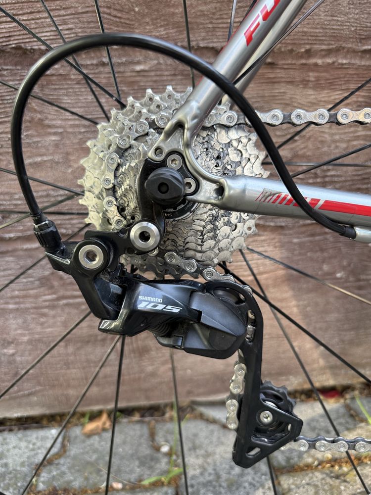 Rower szosowy Fuji Roubaix 1.3 Shimano 105 kolarzówka Trek Giant