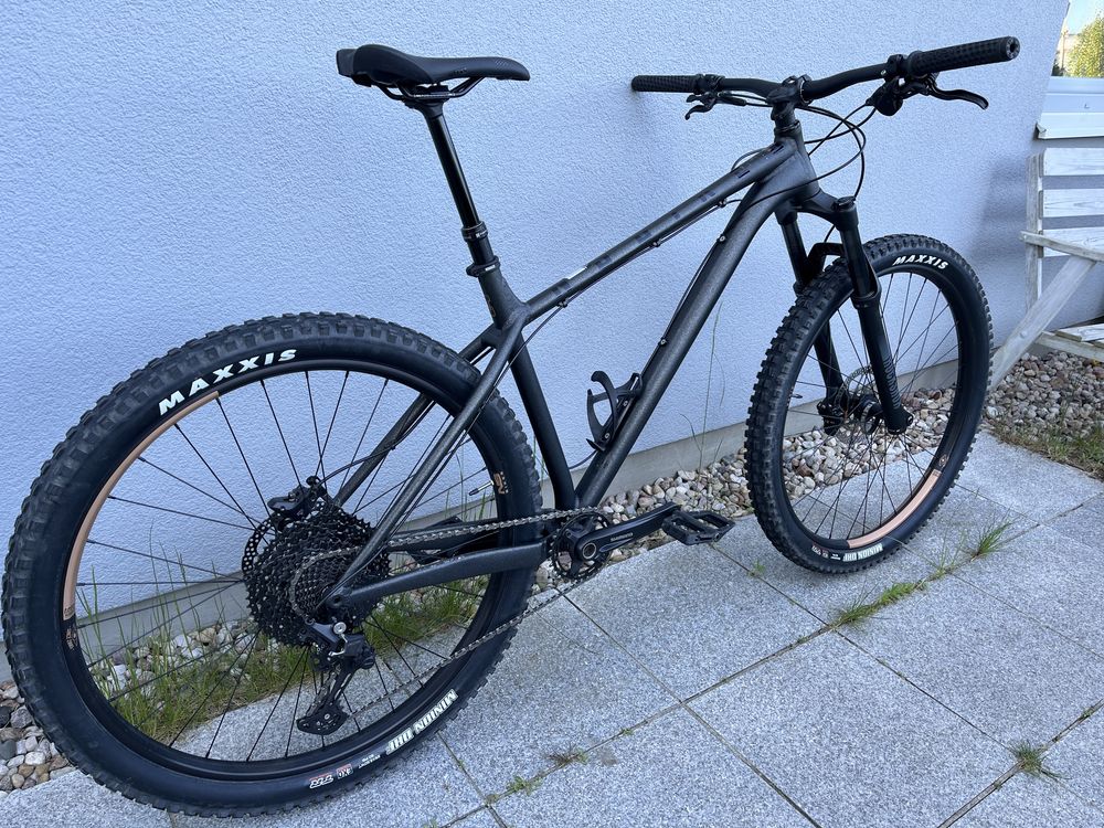 Rower NS Bikes Eccentric Alu L Opony Pirelli