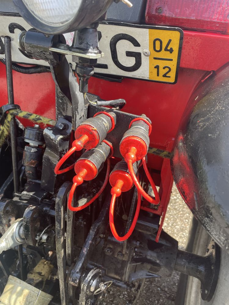 Massey fergunson 2415