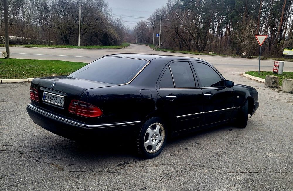 продам Mercedes w210 на полном ходу