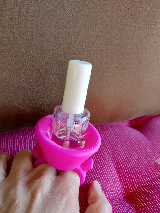 Suporte de dedos para o verniz