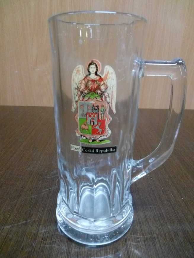 Caneca em vidro grosso, de Plzen - República Checa