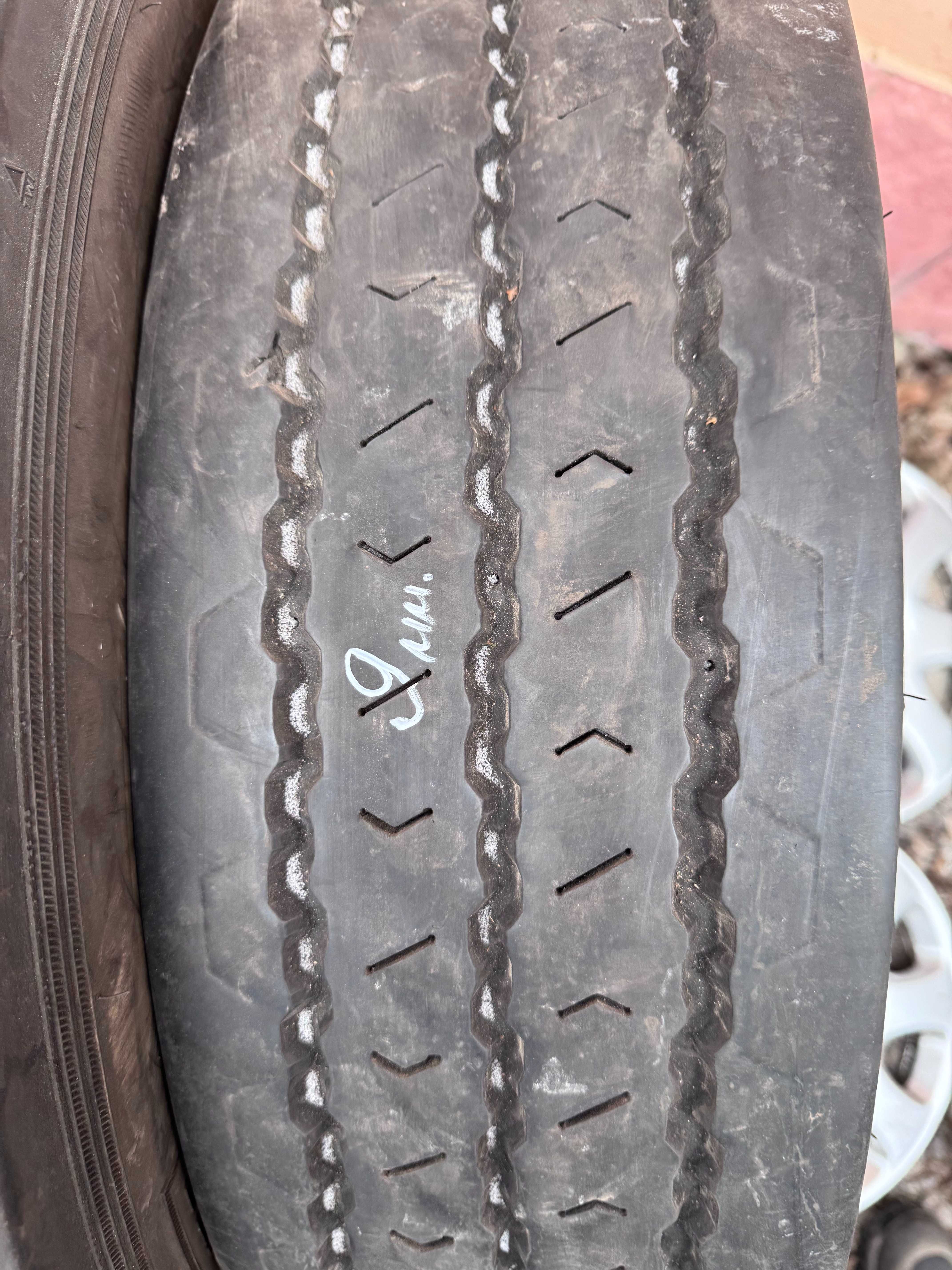 1 вантажна шина SEMPERIT 215/75 R17,5 Runner T3, грузова резина