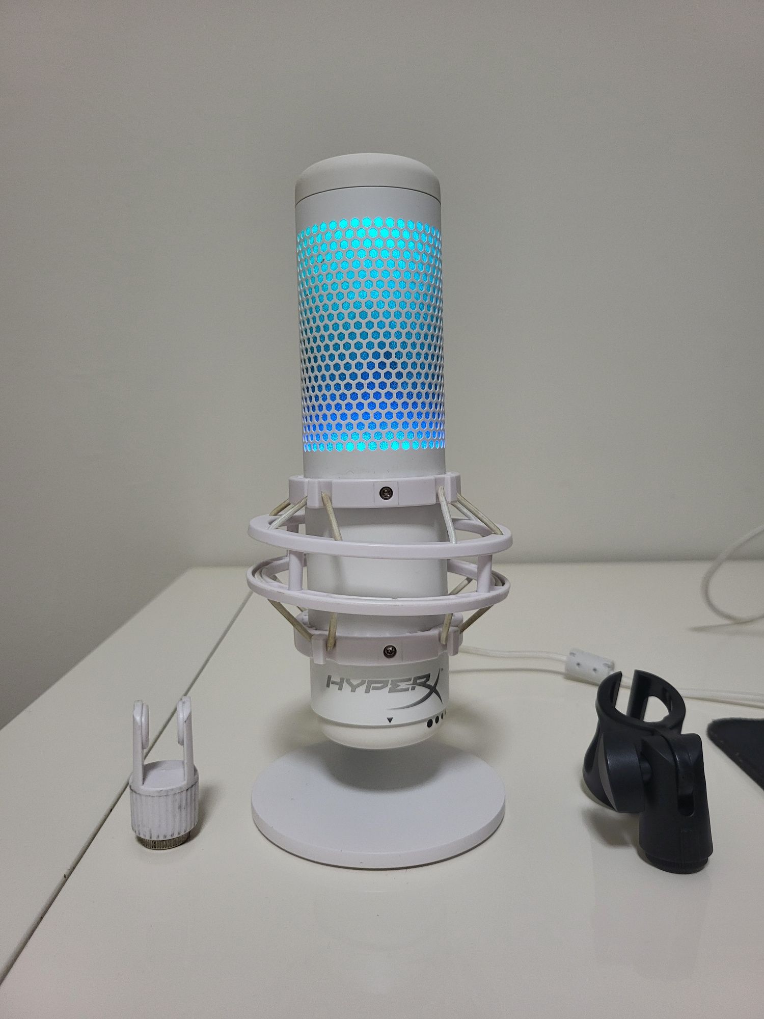 Microfone HyperX Quadcast S Branco