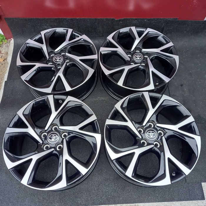 stan IDEALNY! 18stki czujniki TOYOTA C-hr, Corolla Cross, Yaris Cross