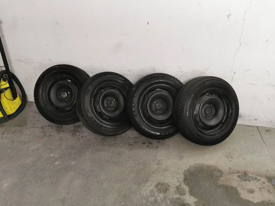 KOMPLET 4 KÓŁ 4x108 Z OPONAMI ZIMOWYMI MICHELIN 185/65 r15 stan idealny , cena za cały komplet