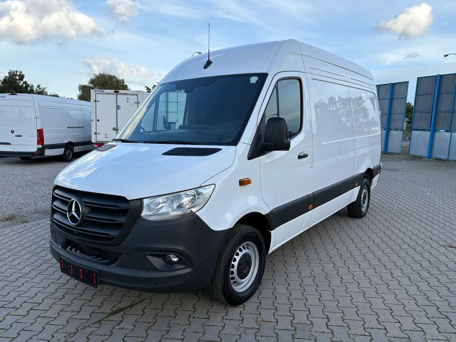 Mercedes-Benz 317 średni  Mercedes SPRINTER 2024 317 ŚREDNI NA GWARANCJI DO 03/2026