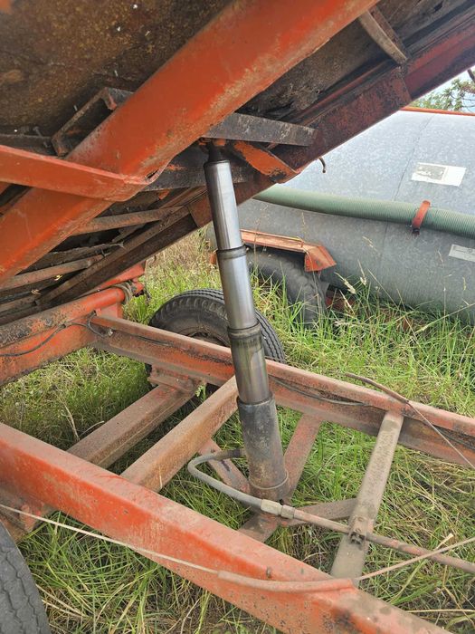 Reboque agricola tri basculante Herculano 3500 kg - usado
