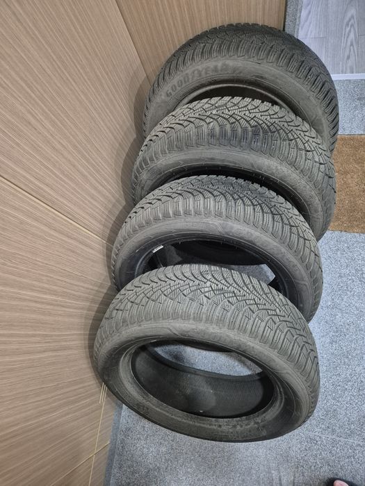 Pneus Goodyear UltraGrip 205/55 R16 91T — 4 unidades