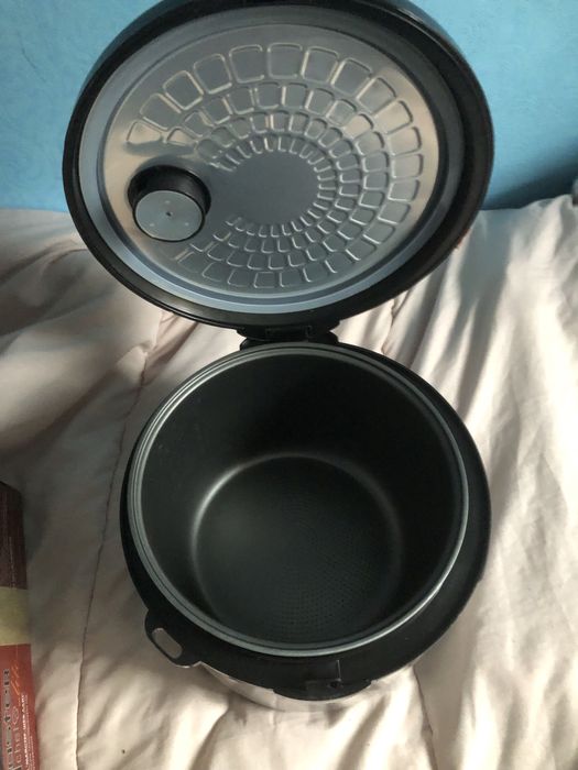 Мультиварка 6 літрів 800грн