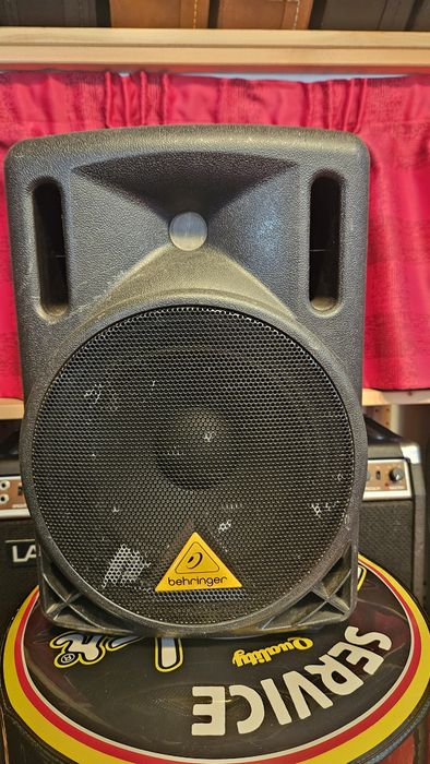 Coluna Amplificada Behringer B 208