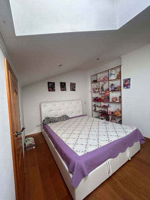 Продаж дворівневої квартири на вулиці Крайня