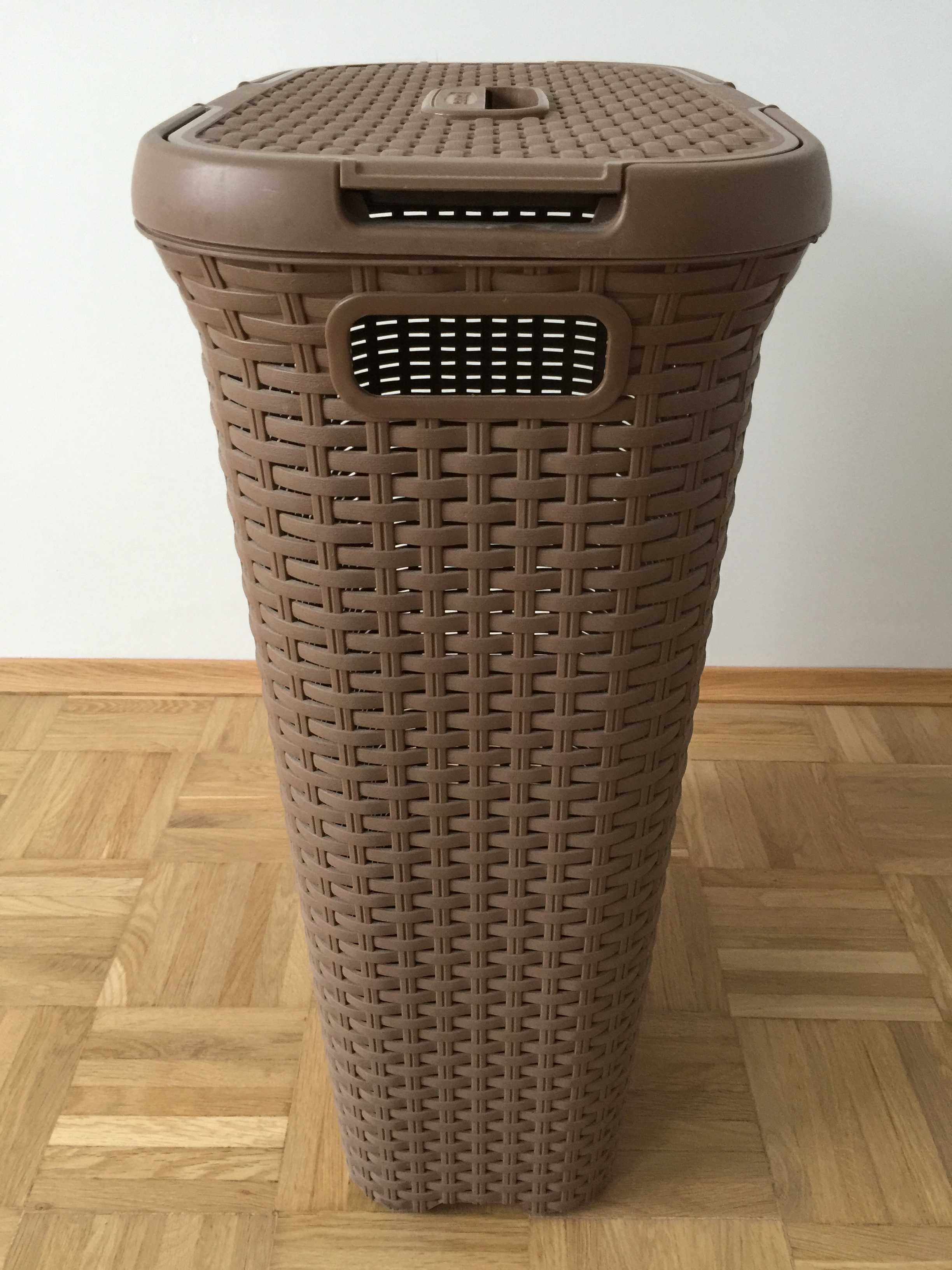 Duży KOSZ Na Bieliznę CURVER 40 L Rattan Style PRANIE Brąz