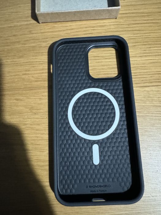 Capa Rhinoshield Solid Suit 14 Pro Max Magsafe