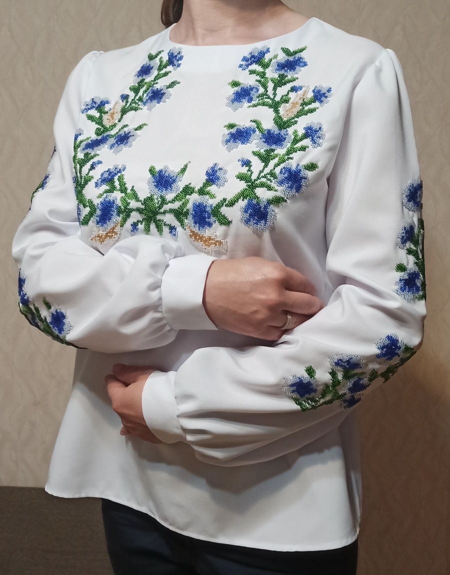 Вишиванка, вишита сорочка бісером