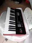 Super pechincha 2 teclados korg opsix + uno synts pro + garantia
