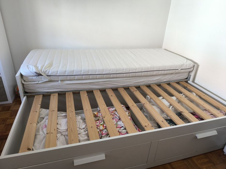 IKEA BRIMNES Cama individual/dupla com 2 gavetas e 2 colchões