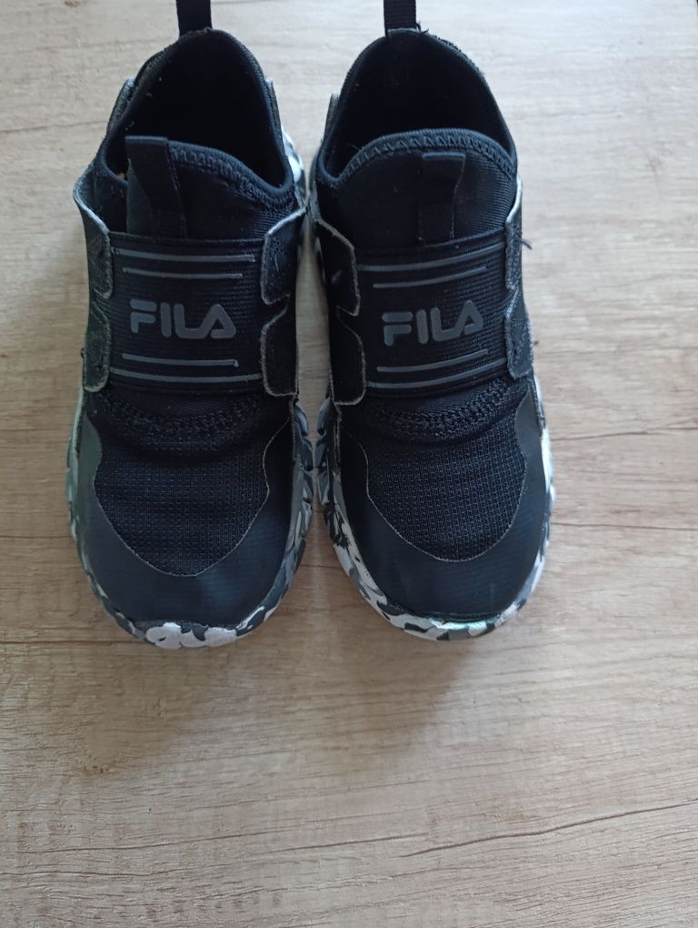 Кросівки літні Fila, 30 розмір