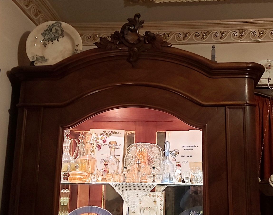 Cristaleira/vitrine antiga