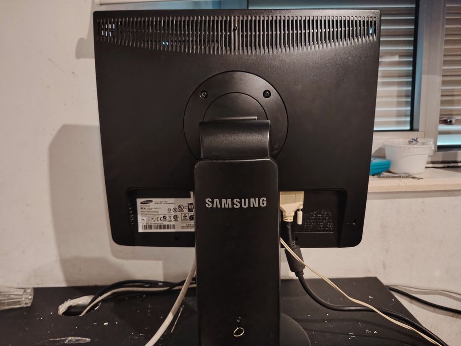 Vendo monitor Samsung 17 polegadas em muito bom estado