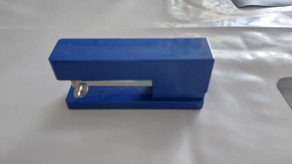 Agrafador de escritório Preto e/ou Azul
