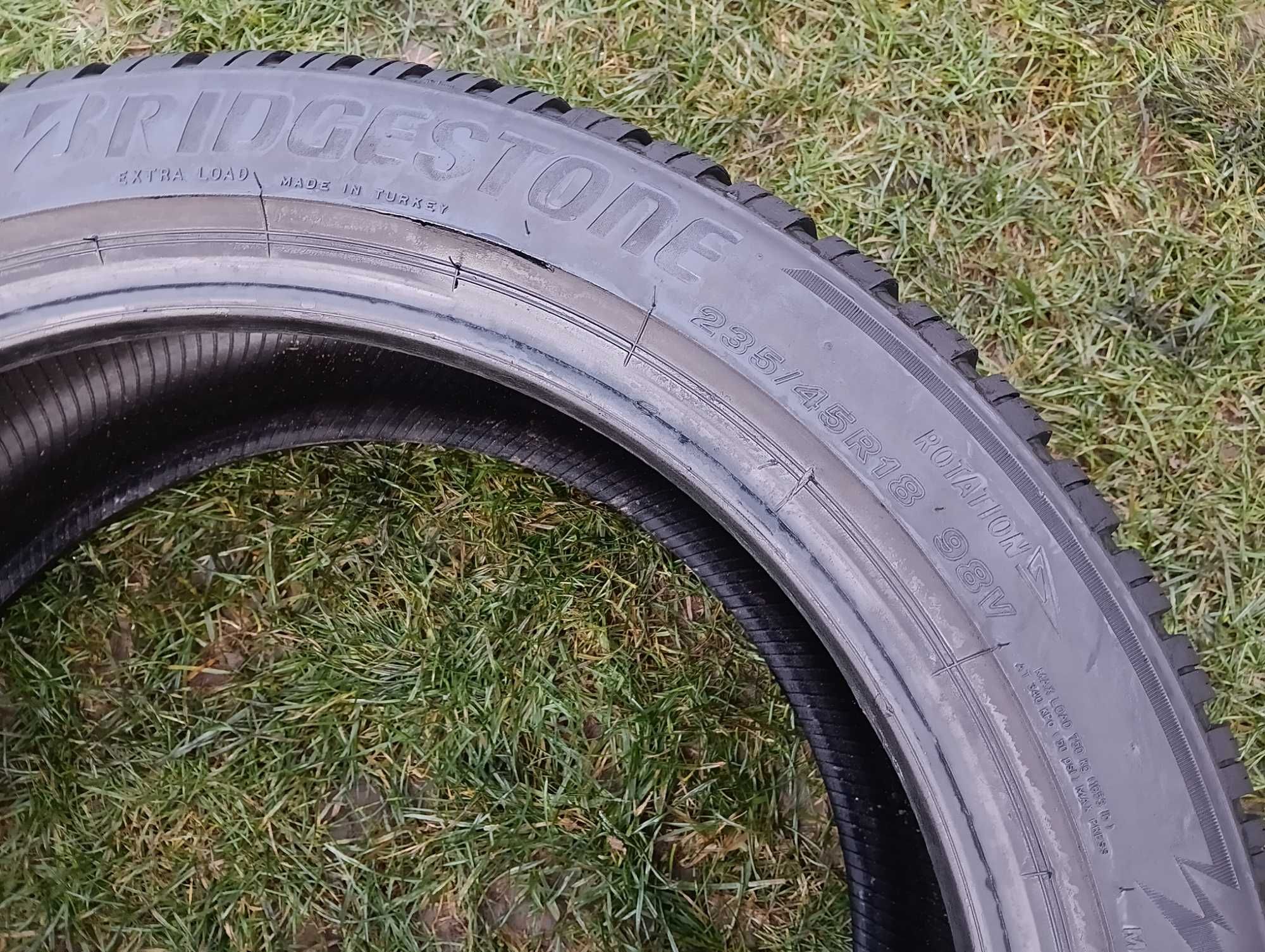 opona 235/45/18 Bridgestone Blizzalk Lm005 1 szt 6,5mm 2022