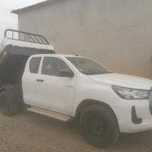 TOYOTA HILUX basculante